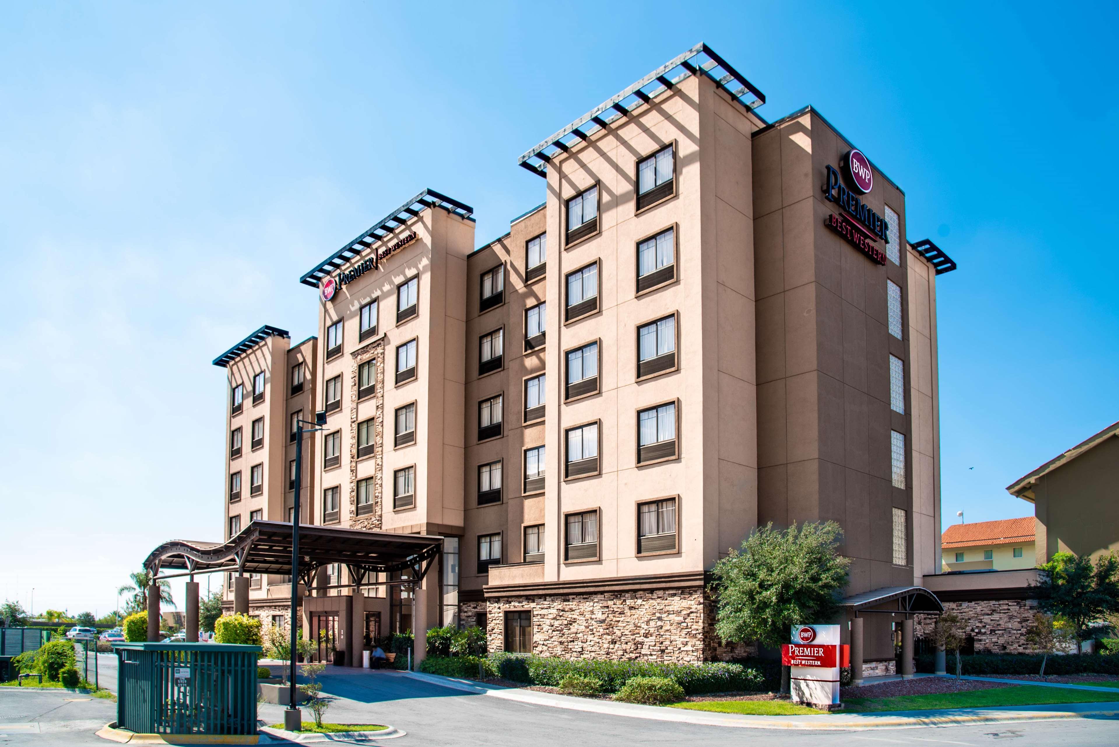 Best Western Premier Monterrey Aeropuerto Apodaca Kültér fotó Hampton Inn & Suites San Antonio