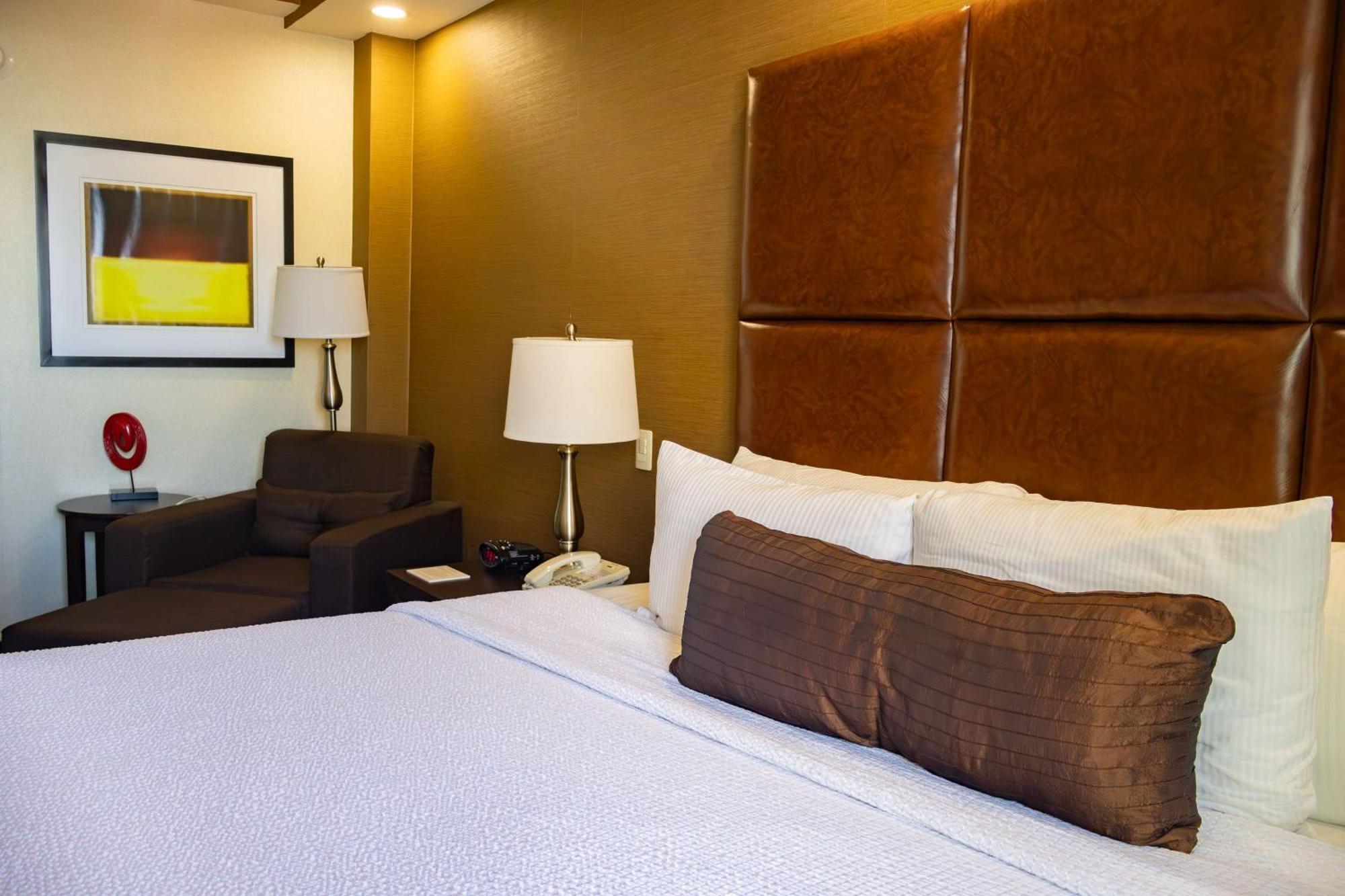 Best Western Premier Monterrey Aeropuerto Apodaca Kültér fotó A typical room at the hotel